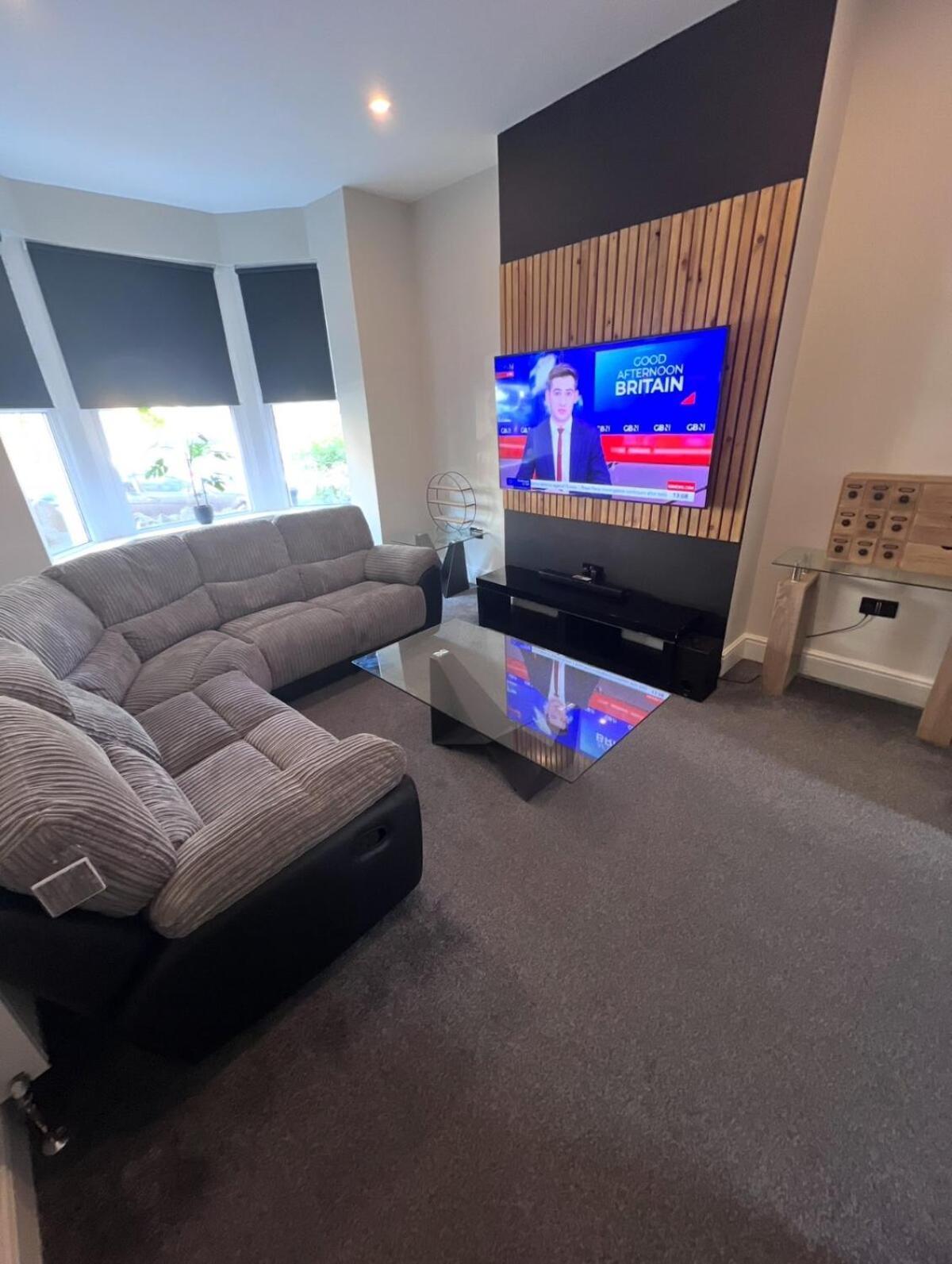 Modern 5 Bedroom Terraced Luxurious House Колвін-Бей Екстер'єр фото